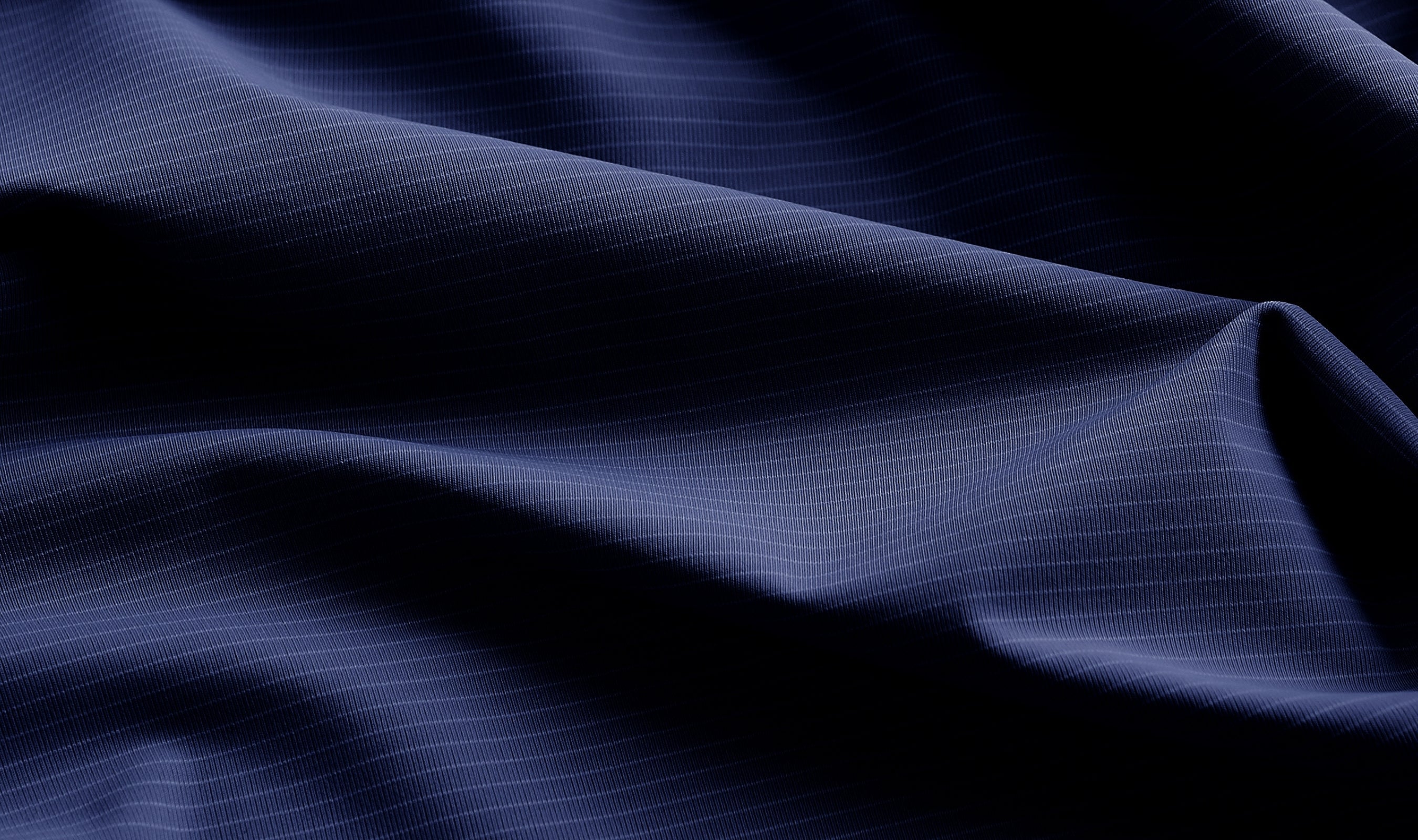 What is Q-Max? The Scientific Secret Behind Our Cool-Touch Fabric.