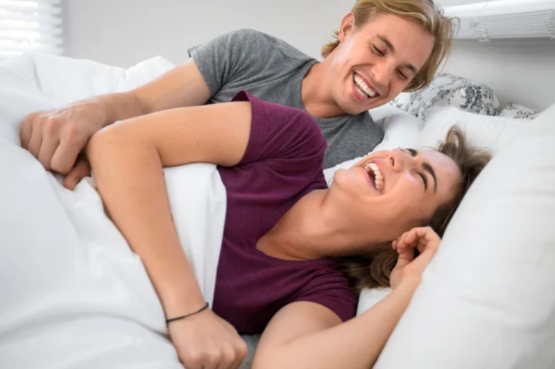 Love Your Partner, But Hate Their Body Heat? How to Stop the "Sleep Divorce"